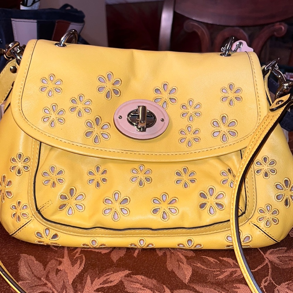 NWOT Coach Purse Poppy Eyelet Leather Top Handle and Crossbody Strap